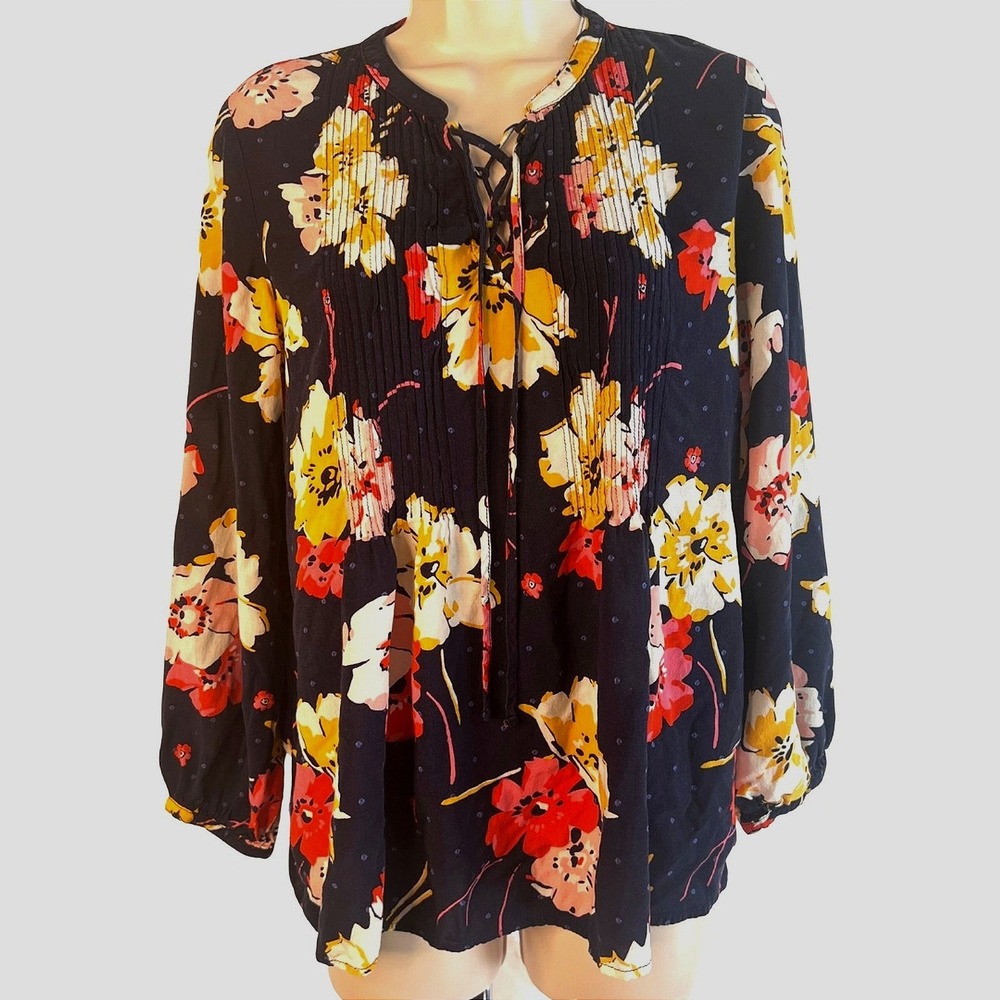 Old Navy Blouse Floral Lace Up Pintuck Boho Peasant Top Navy Size LG**